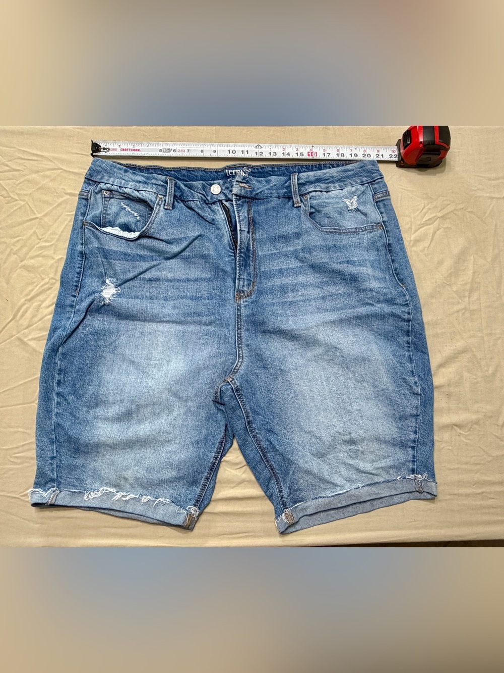 Terra & Sky Women's 24W Blue Light Wash Bermuda Denim Shorts Stretch